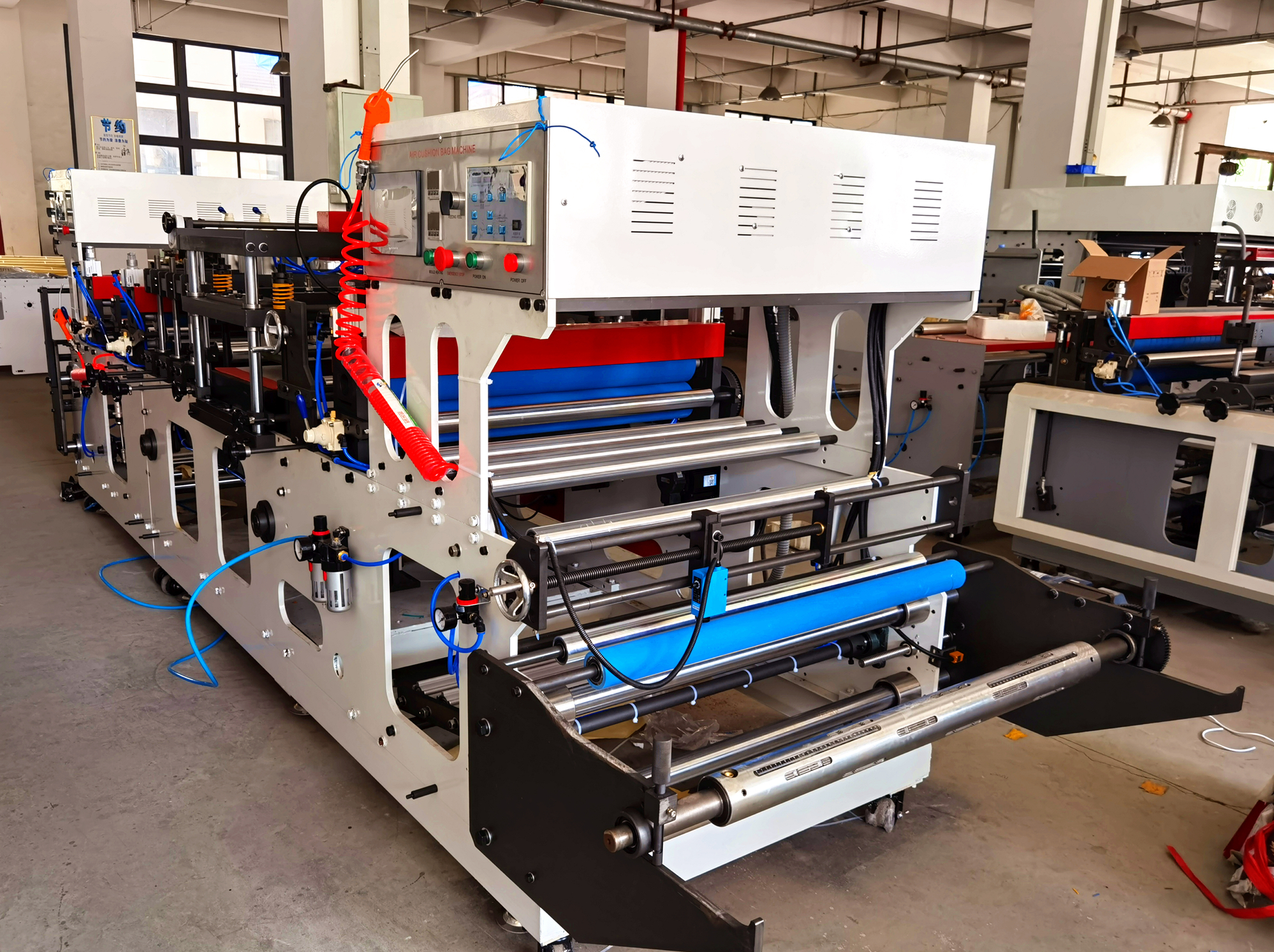 AIR CUSHION BAG MACHINE