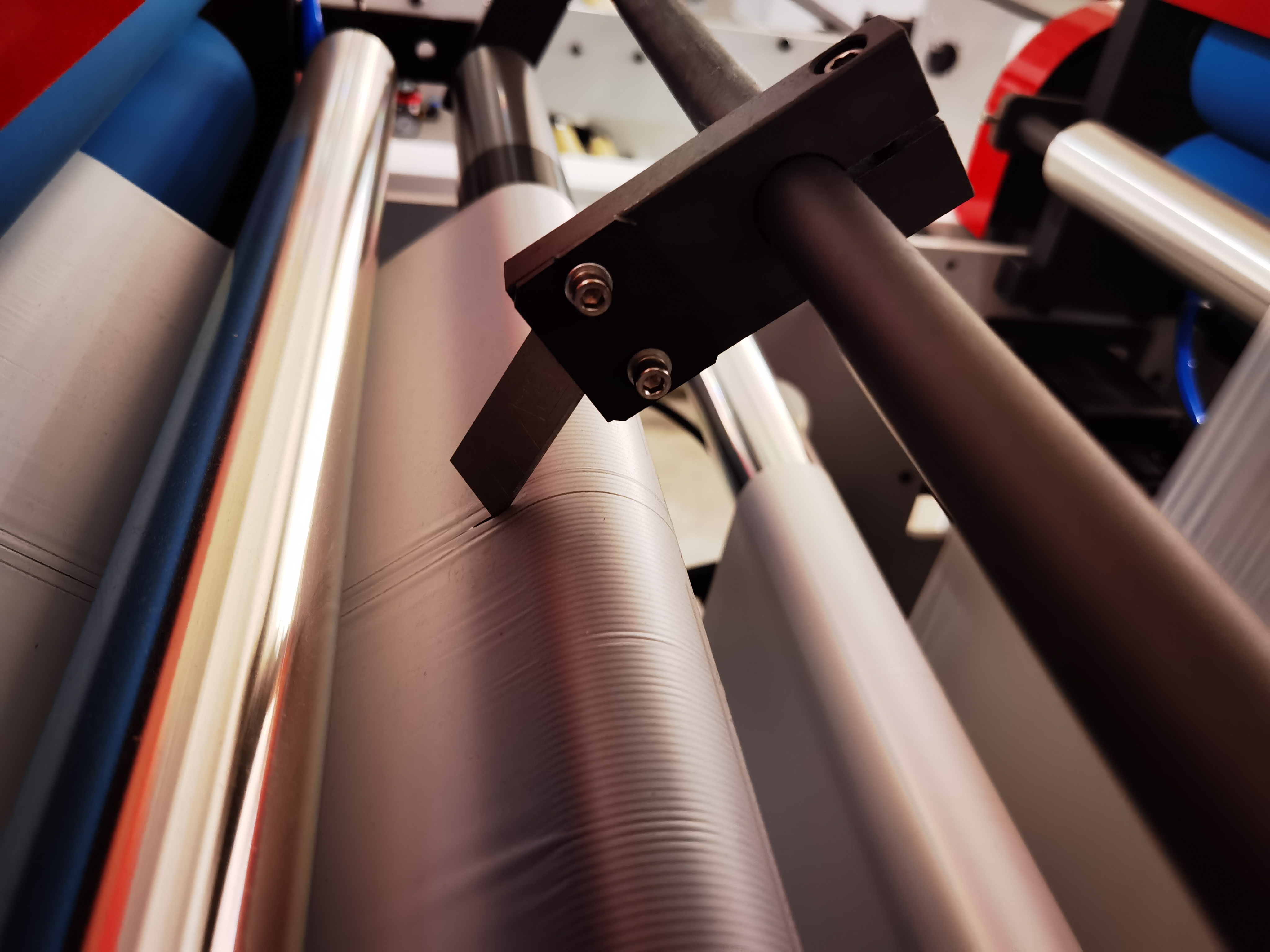 AIR CUSHION BAG MACHINE